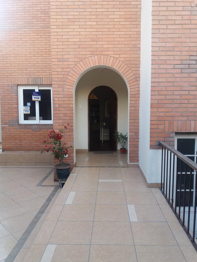 ليما Global Family Backpackers Hostel المظهر الخارجي الصورة